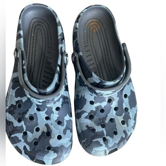 CROCS Classic Gray black Camo Clogs Size 7/9 - Picture 4 of 9